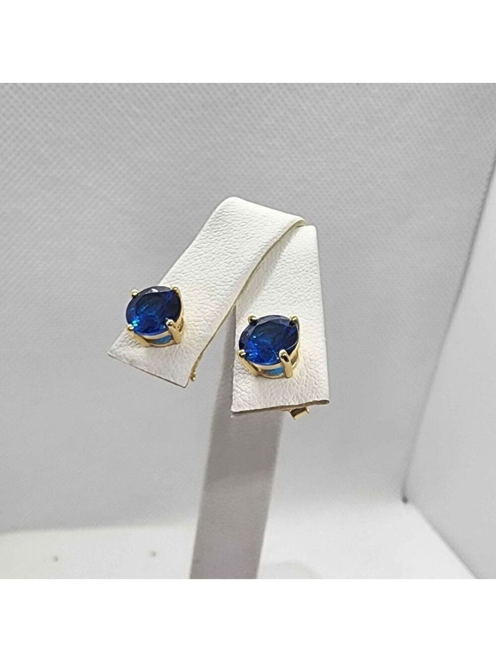 NEW Sterling Silver 925 Royal Blue GemStone Studs - Earrings